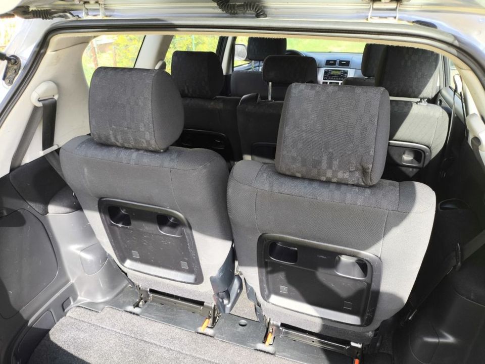 Toyota Avensis Verso 2.0 VVti Benzin 7 Sitze Klima 2 hand in Tantow