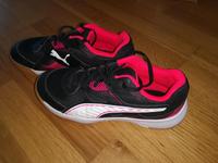 Puma Sneaker/Hallenschuhe Mädchen Schwarz- rosa Stuttgart - Stuttgart-Ost Vorschau