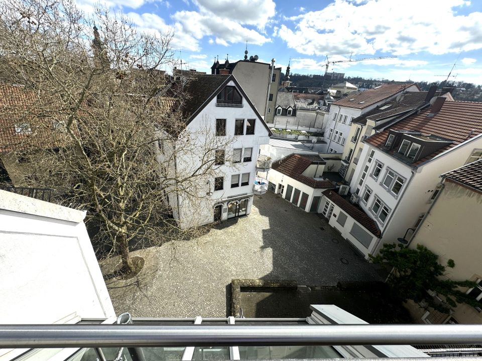 "Rarität am St. Johanner Markt: Maisonettewohnung mit schöner Dachterrasse in Saarbrücken