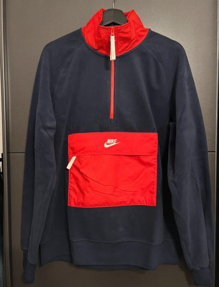 Nike zipper in Dresden