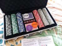 NEU Pokerkoffer Pokerset 300 Chips Dresden - Seevorstadt-Ost/Großer Garten Vorschau