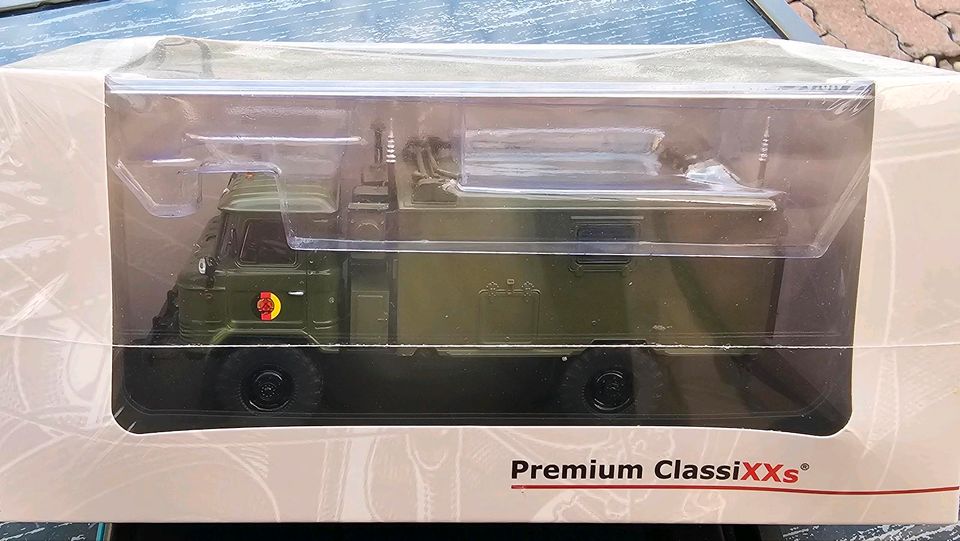 1:43 SSM Premium Classixxs DDR NVA GAZ 66 mit Funkkoffer LKW OVP in Baruth / Mark