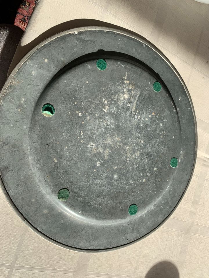 leichte Metallschale / Platte 39 cm Durchmesser in Grundhof