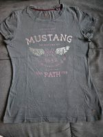 Mustang Shirt grau/schwarz size S, hat leider am Rücken ein Loch Bayern - Freising Vorschau