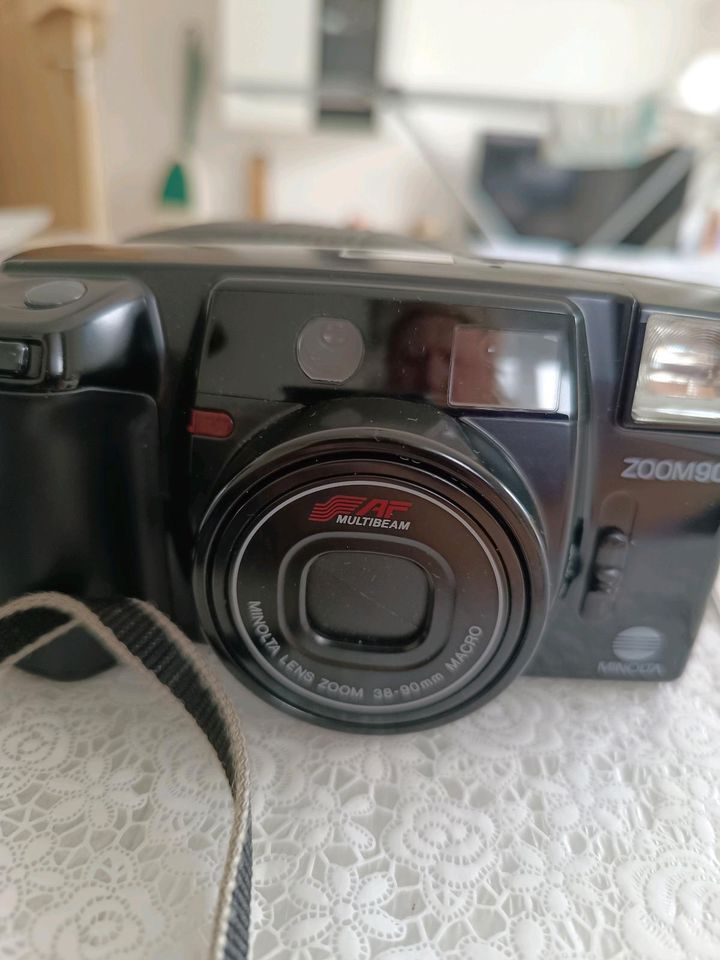 Minolta AF-ZOOM90 Kompaktkamera mit Tasche in Essenbach