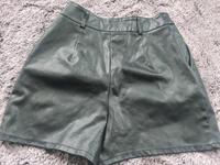 Shorts aus Kunstleder Sachsen - Nossen Vorschau