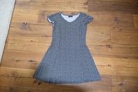 Kleid Sommerkleid von Gina, Gr. 36, super Zustand Niedersachsen - Oldenburg Vorschau
