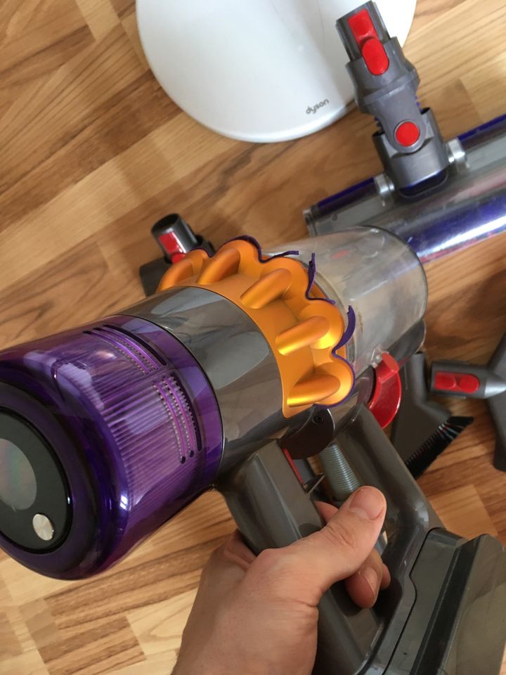 Dyson v11 absolute Pro in Hannover