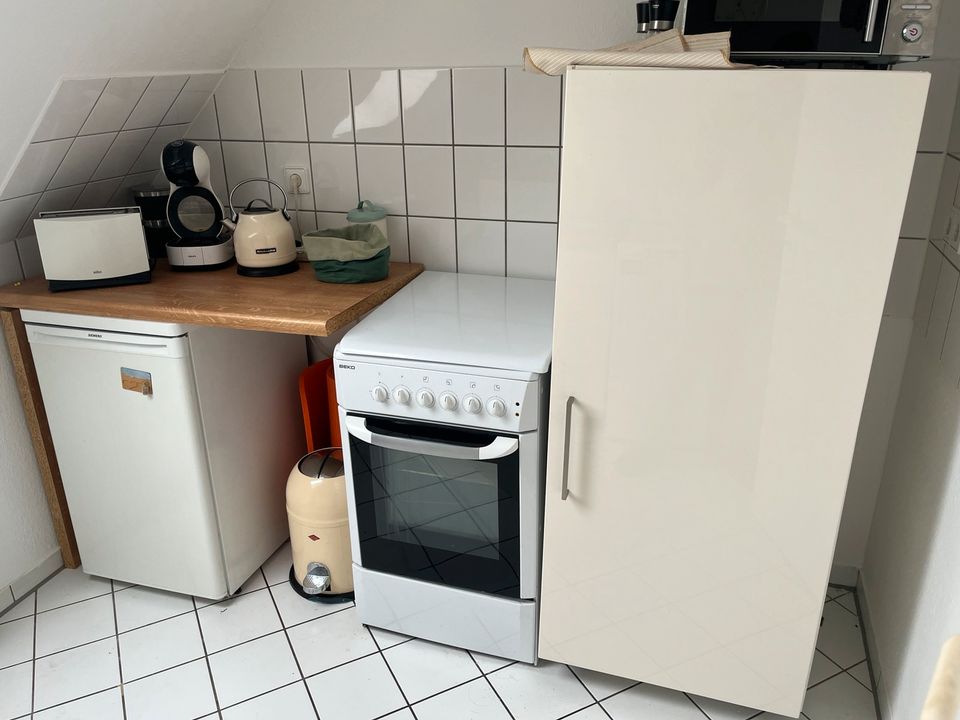 Küchenmöbel Nolte und E-Geräte in Löhne