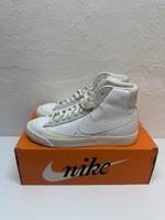 Nike Blazer Mid '77 Vintage (CW7583-100) Damen Schuhe NEU EU40.5 Hessen - Biebesheim Vorschau