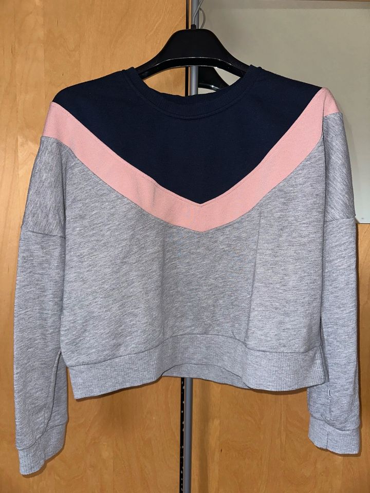 Only Pullover in grau, rosa und dunkelblau, Größe M in Röthlein