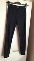 Jeans Bershka schwarz Gr. 32 Hessen - Frankenberg (Eder) Vorschau