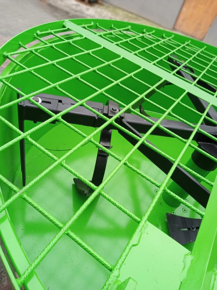 Zwangsmischer Betonmischer 1000 L Hydraulisch Mixer Blender in Berlin