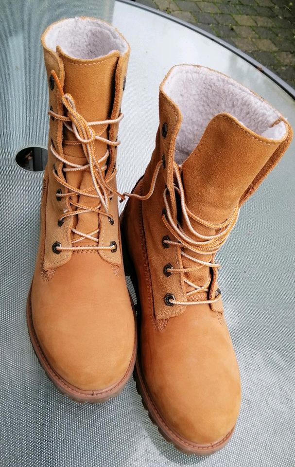 Timberland  Boots gefüttert neuwertig in Ratingen