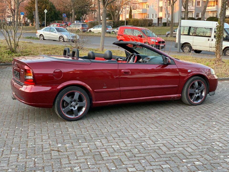 OPEL Astra Cabrio 2.2 Edition Bertone Original in Köln