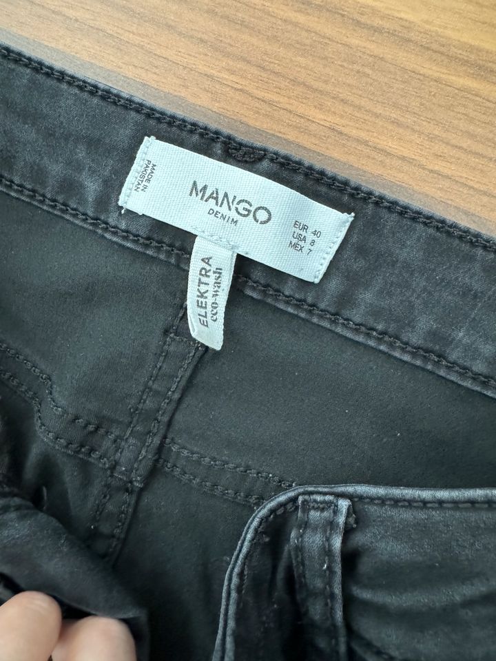 Damen Jeans Mango schwarz in Kiel