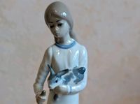 Casades Porzellanfigur Deko Vintage alt Hase Mädchen Niedersachsen - Barnstorf Vorschau