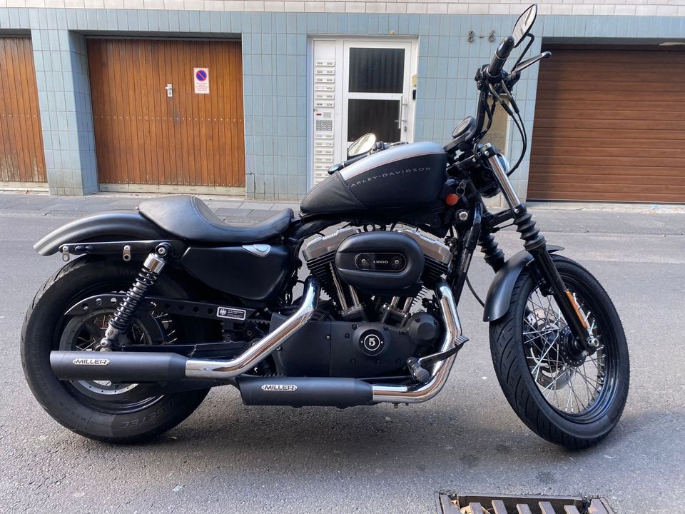 Harley Davidson XL 1200 N Sportster Nightster in Köln