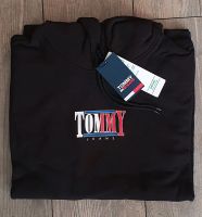 Neu* Tommy Hilfiger Hoodie Gr.XL Black Schwarz Pullover Shirt Baden-Württemberg - Rudersberg Vorschau