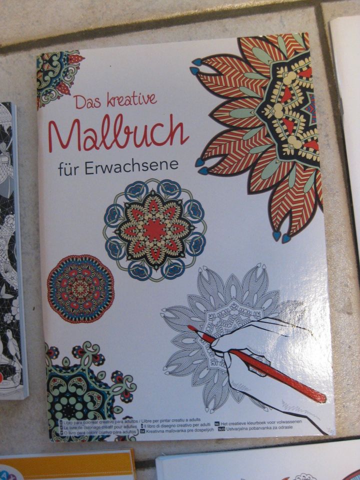 Mandalas, 5 verschiedene Ausmalbücher für Erwachsene in Schlangen