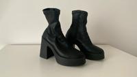 Plateau Boots schwarz mit Reißverschluss Hamburg-Mitte - Hamburg St. Pauli Vorschau