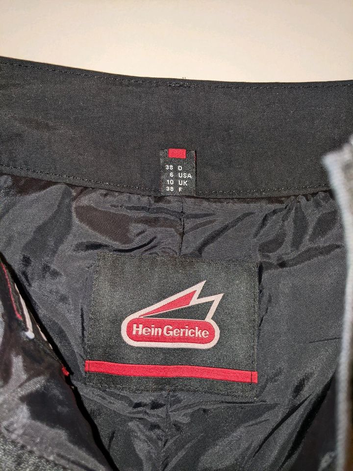 Lederhose für Damen fürs Motorrad in Größe 38 in Hamburg