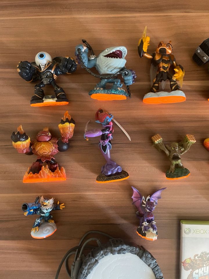 Skylanders Giants inkl. Spiel und Figure in Peißenberg