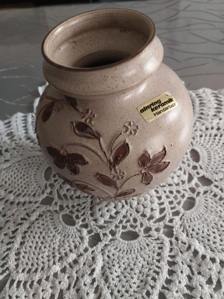 Vintage Ainring Keramik Vase Handarbeit in Babenhausen