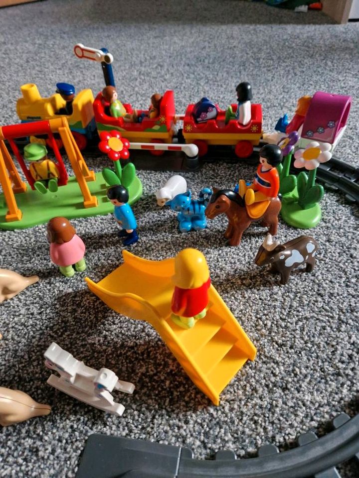 Playmobil 123 Zug , Spielplatz und kleines Schloss in Barßel