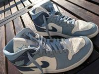 Nike Jordan 1 high blau, neuwertig Gr. 42,5 Hessen - Herborn Vorschau