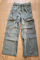 Cargohose / Jeans (olivgrün); H&M; Gr. 32 / XXS (ca. Gr 152/158) Hessen - Ebsdorfergrund Vorschau