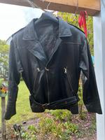 KUNSTLEDER Jacke Gr 38 Schwarz Damen , Neuwertig Nürnberg (Mittelfr) - Südstadt Vorschau