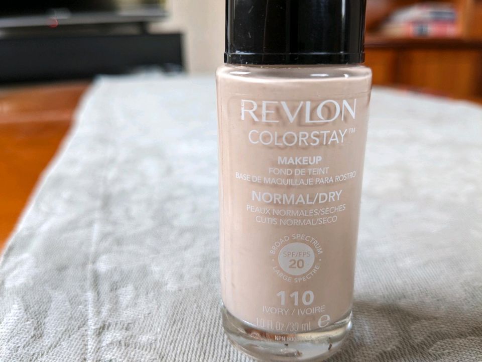 Revlon Colorstay Make-Up Foundation für normale-trockene Haut in Hannover