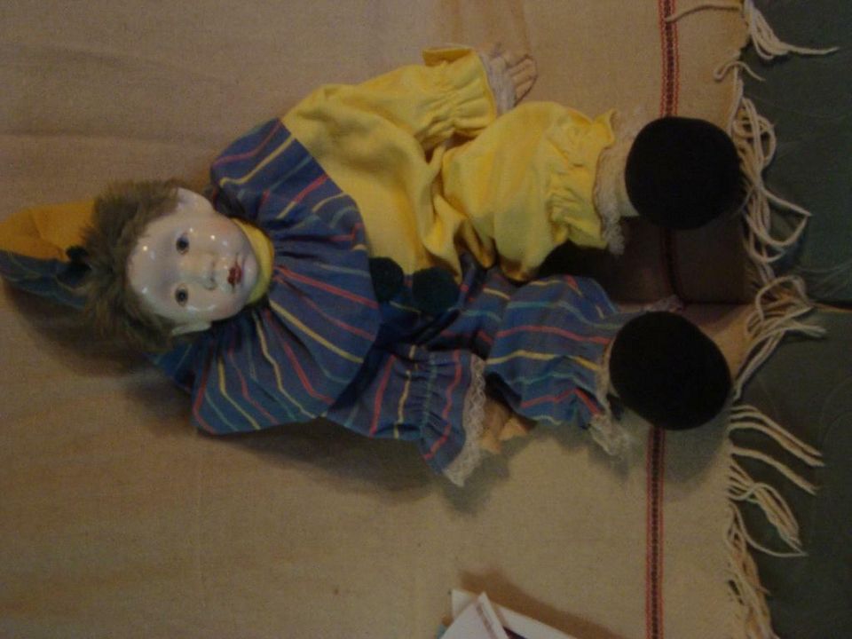 Eine 68cm Große Porzelan Harlekin-Puppe 15€ in Stein