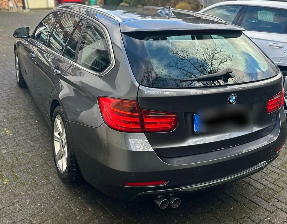 BMW 335d Touring xDrive Aut. Luxury Line in Solingen