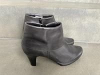 Stiefeletten Pumps von Tamaris Gr. 39 neuwertig Bayern - Donauwörth Vorschau