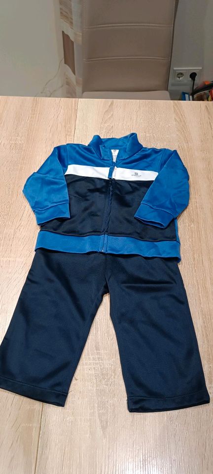 Jogginganzug Sportanzug Hausanzug Jacke Hose Domyos Gr. 74/80 in Neunkirchen