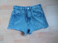 Damen Jeans-Shorts blau Gr. 34 usedlook Denim 1982 Niedersachsen - Pattensen Vorschau