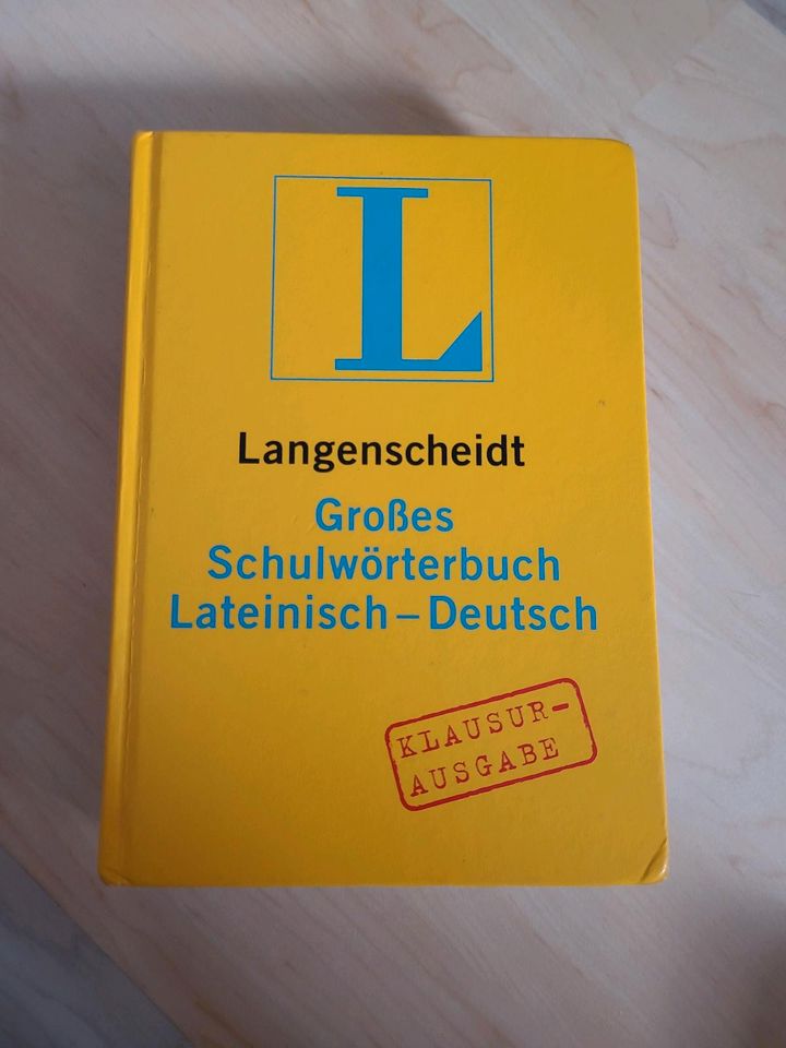 Langenscheidt Großes Schulwörterbuch Latein Deutsch Klausurausgab in Metten