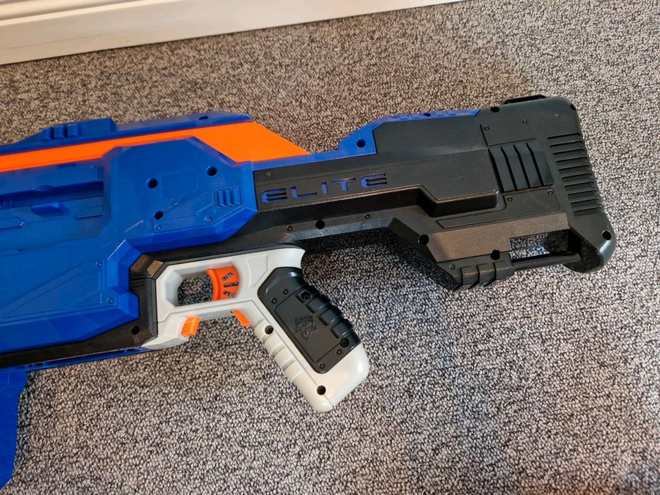 Nerf Elite Infinus Magazin Automatik  mit Pfeilen in Osterby bei Medelby