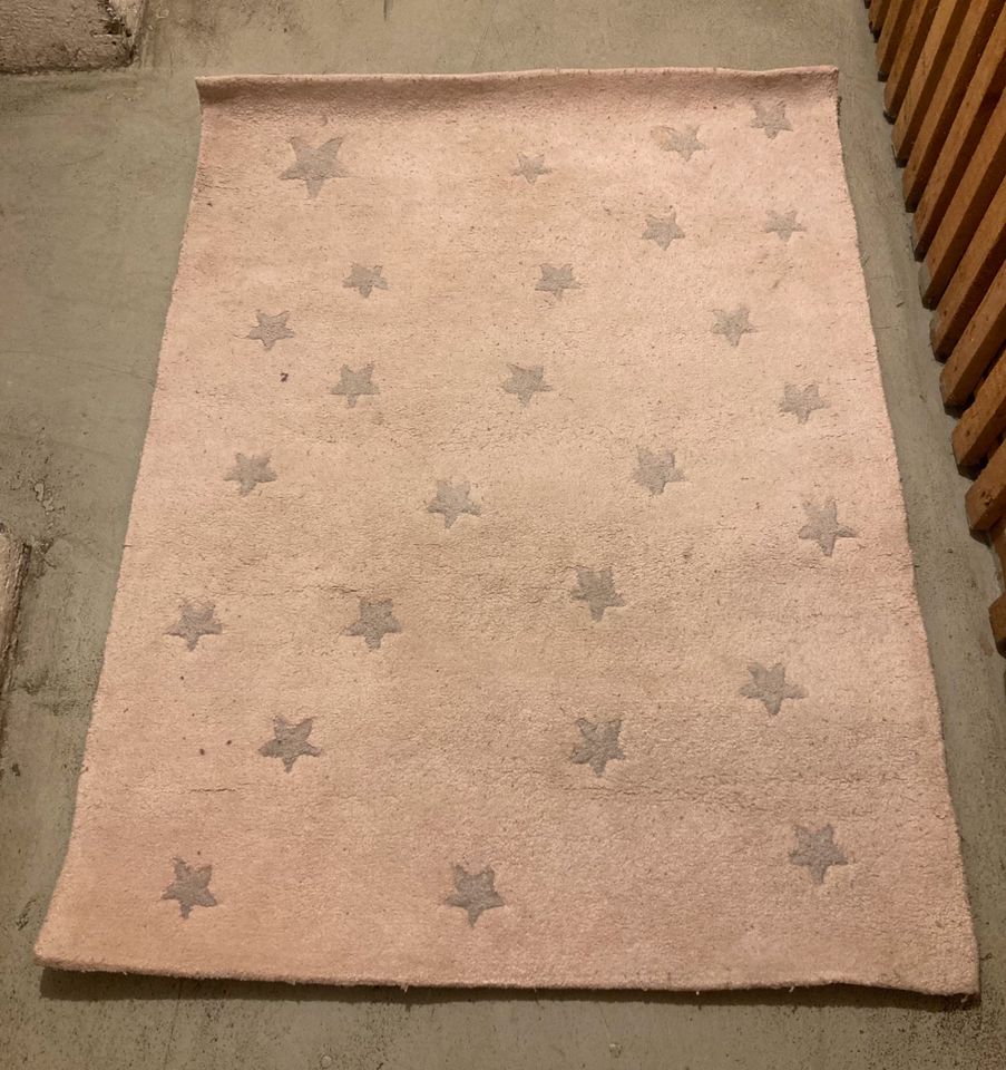 Teppich vertbaudet 100x130 grau rosa Sterne Kinderzimmer in Pfullingen