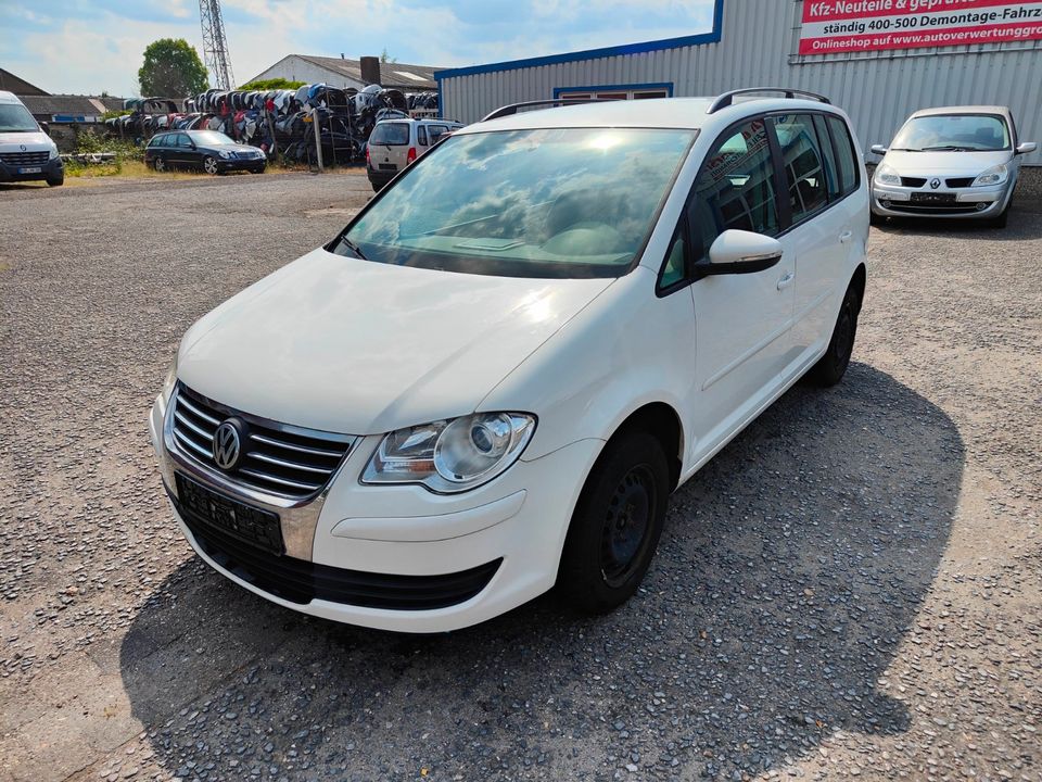 Schlachtfest VW Touran 2.0TDI Weiss LB9A KXW Getriebe in Gronau (Westfalen)