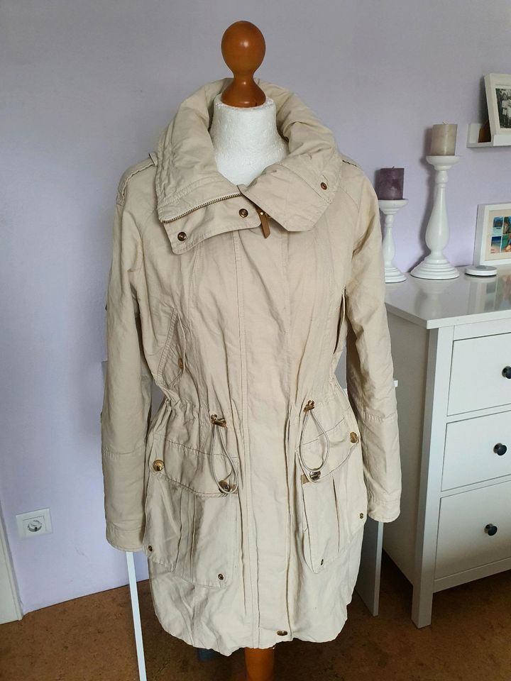 Massimo Dutti  Parka/ Übergansjacke / Mantel beige Gr. 40 in Bad Hersfeld