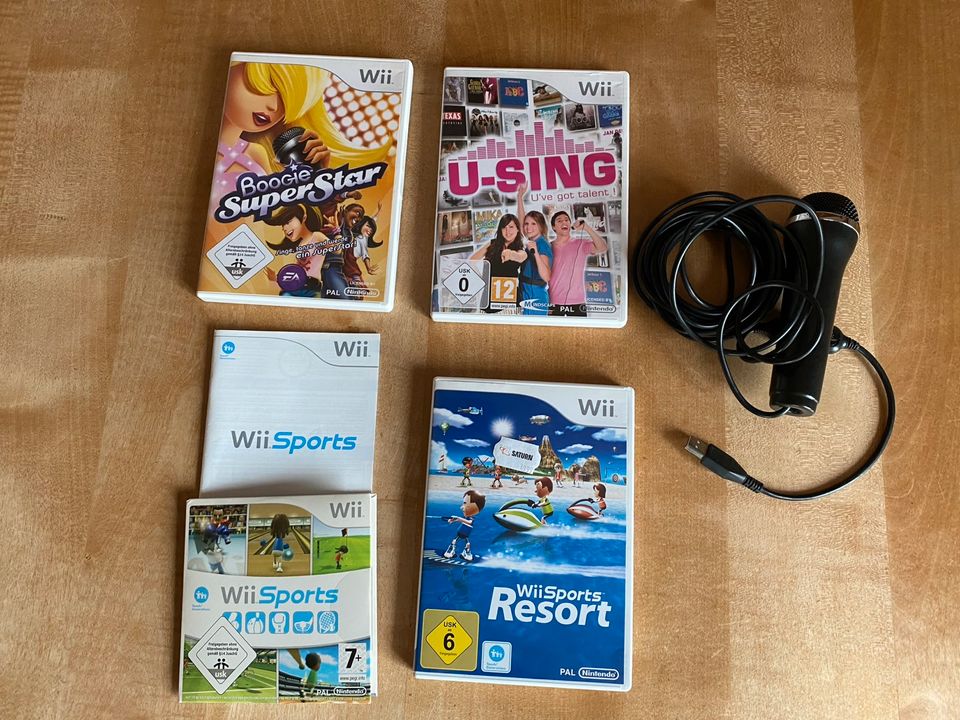 Wii mit Spielen und Zubehör in Bielefeld