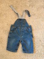 Baby GAP ⭐️ süße Jeanslatzhose Kinderkleidung Gr. 68 Niedersachsen - Ganderkesee Vorschau