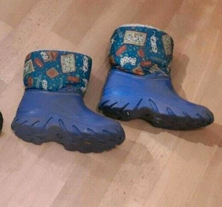 Winterschuhe Kinderschuhe Gummistiefel in Halle