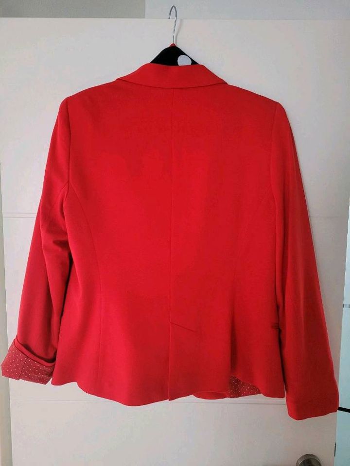 Damen Jacket inkl. Loop Schal, Gr. 38 (M), rot in Weil der Stadt