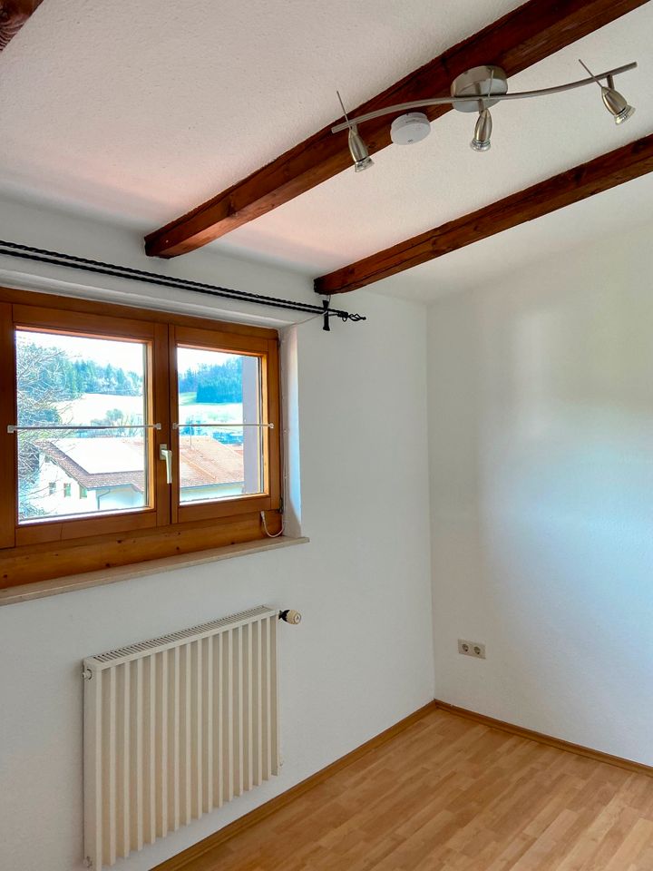 2-Zimmer Wohnung 35 qm mit großem Garten und Garage in Ronsberg