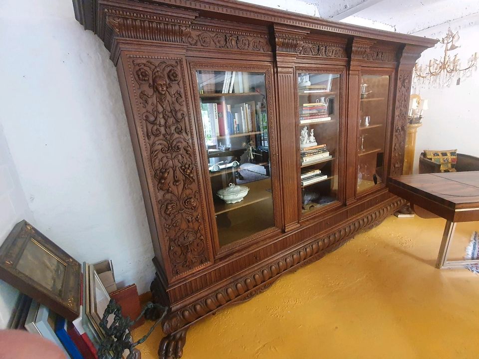 Gründerzeit Antik löwenfüße Schnitzereien Bücherschrank 330cm in Wiesbaden