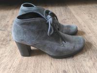 Neuwertig! Gabor Pumps Stiefeletten Wildleder grau 4,5 = 37,5 Nordrhein-Westfalen - Lohmar Vorschau